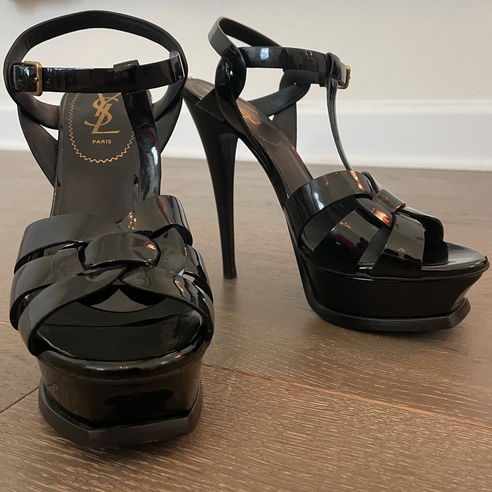 Saint Laurent YSL Tribute Platform Sandal in Black Patent Leather.